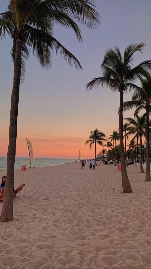 West Lake Park Holiday Retreat Dania Beach ハリウッド エクステリア 写真