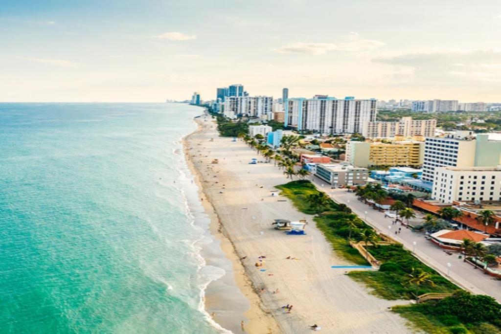 West Lake Park Holiday Retreat Dania Beach ハリウッド エクステリア 写真